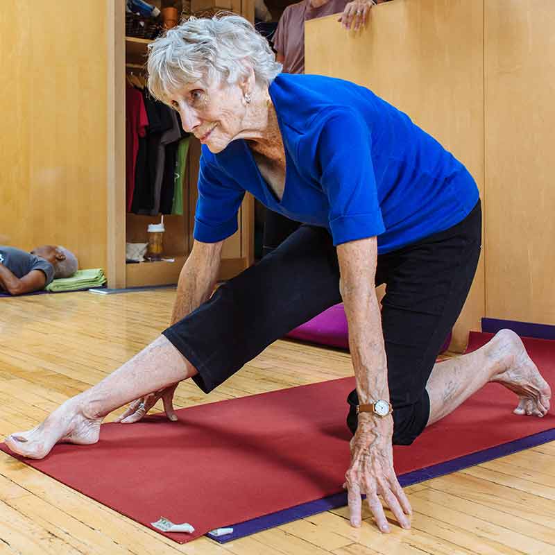 woman in lunge stretch