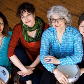 4 woman who comprise Turkwaz
